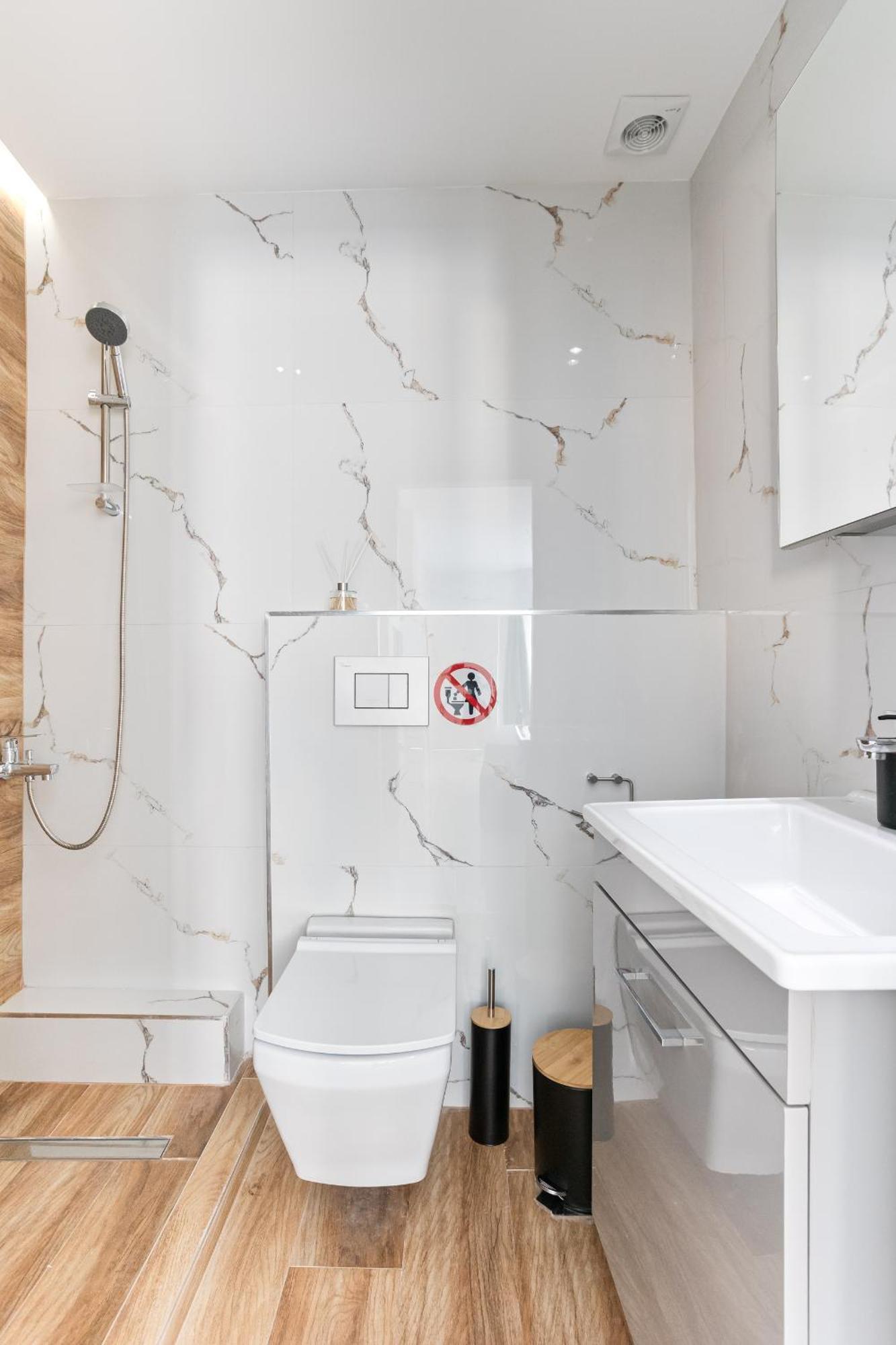 New Luxury Apartment In Downtown テッサロニキ エクステリア 写真