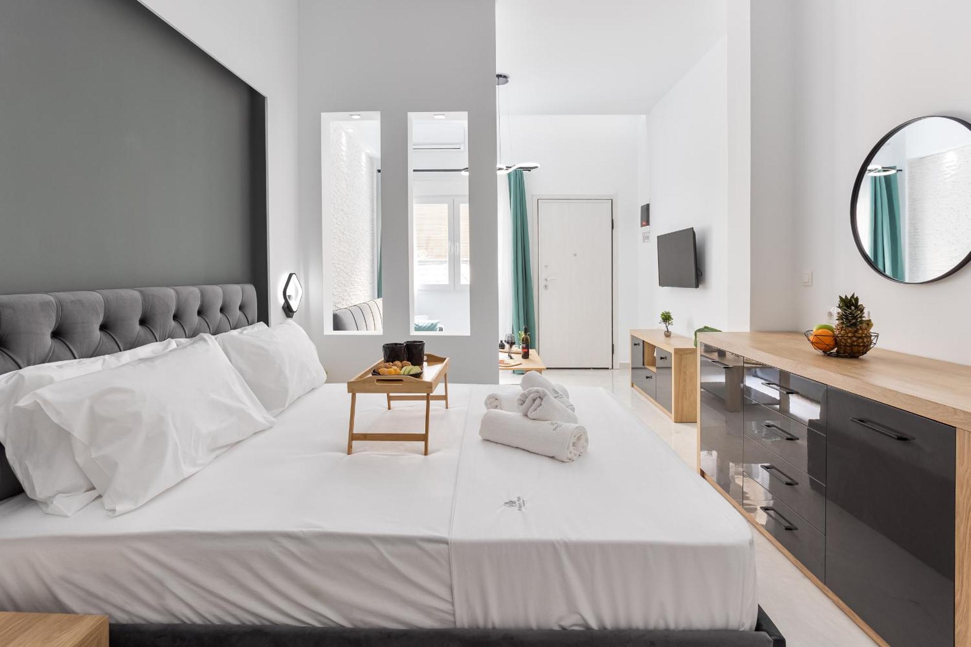 New Luxury Apartment In Downtown テッサロニキ エクステリア 写真