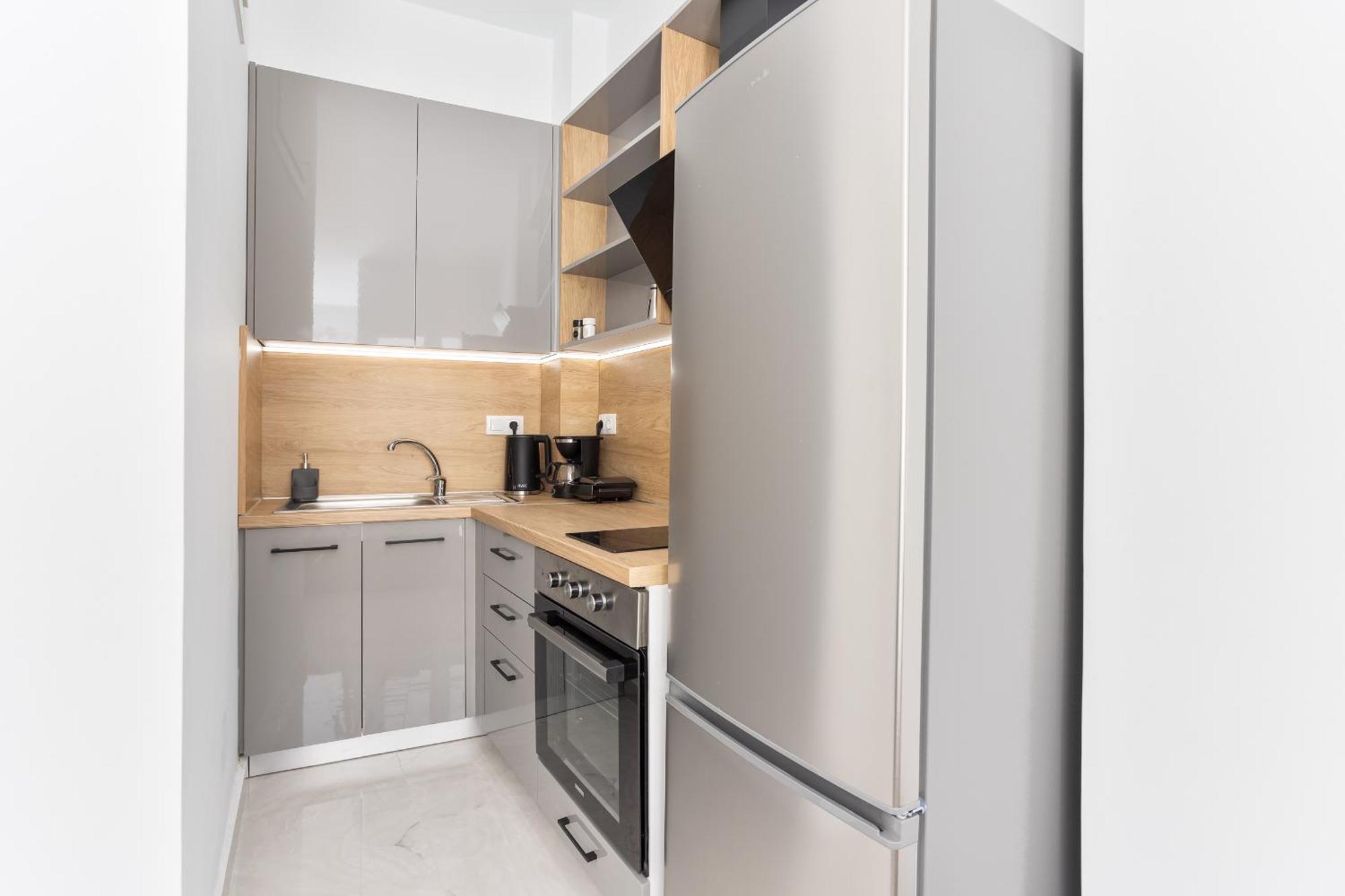 New Luxury Apartment In Downtown テッサロニキ エクステリア 写真